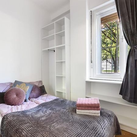 Buda Centre Homes By The Allee Shopping Mall Budapest Luaran gambar