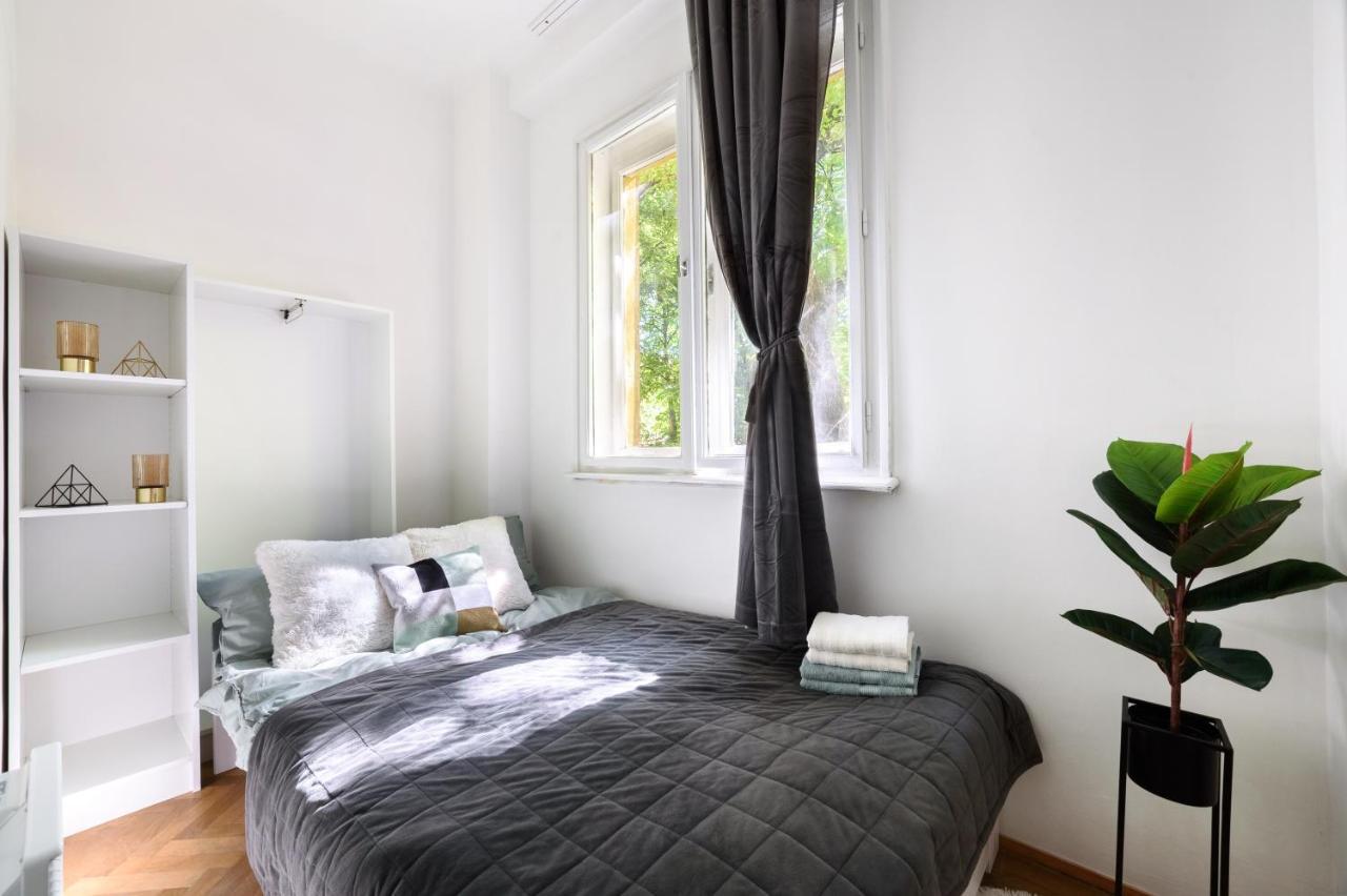 Buda Centre Homes By The Allee Shopping Mall Budapest Luaran gambar