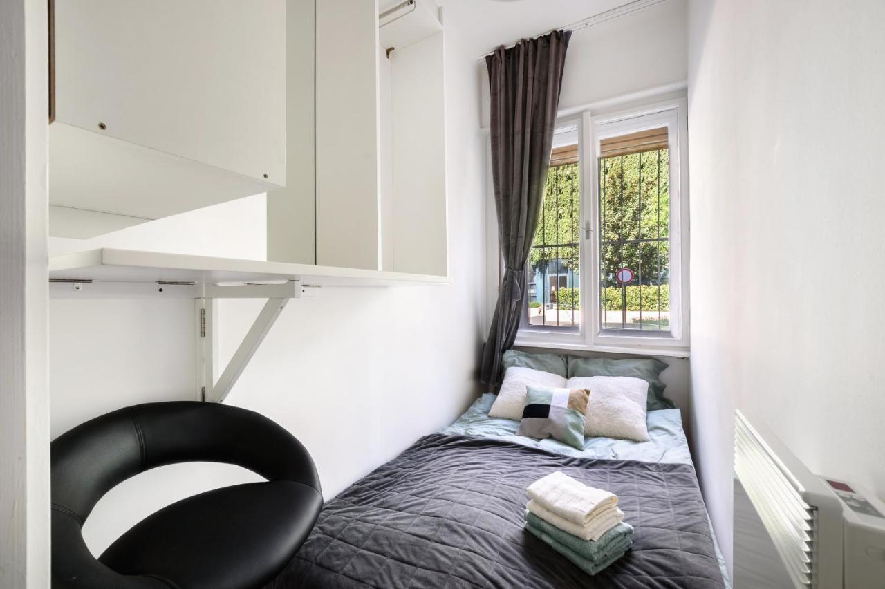 Buda Centre Homes By The Allee Shopping Mall Budapest Luaran gambar
