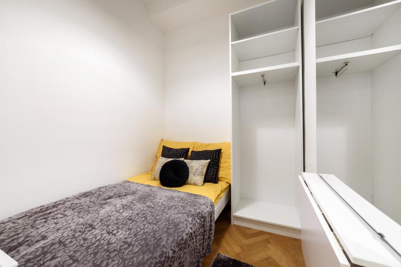Buda Centre Homes By The Allee Shopping Mall Budapest Luaran gambar